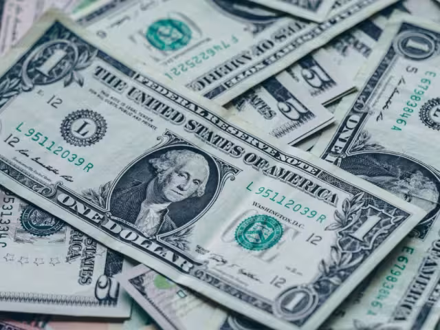 Precio del dólar y tipo de cambio hoy: ¿Cuántos pesos cuesta y cómo cotiza este viernes 18 de abril de 2025 en México y Latinoamérica?