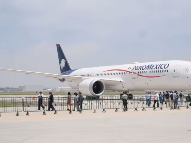 Los vuelos se mantendrán “conforme a lo programado y sin afectación para los clientes”