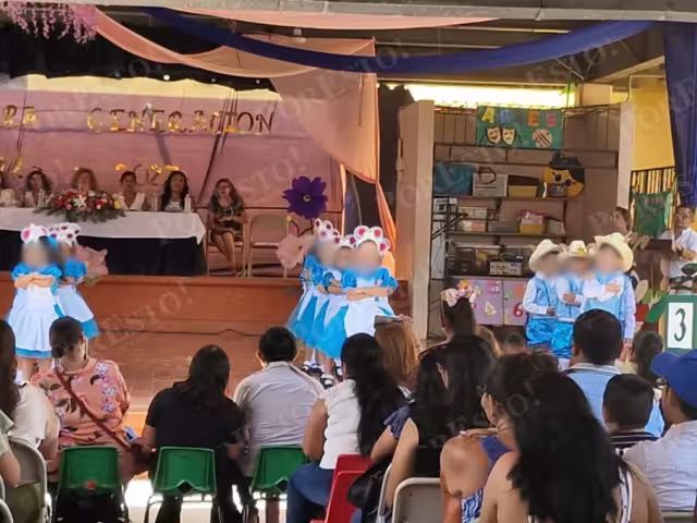 Alumnos concluyen ciclo escolar con celebraciones y reconocimientos