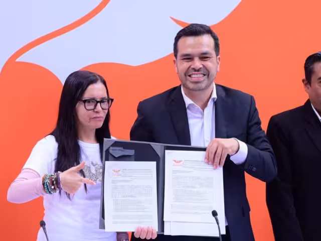 Jorge Álvarez Máynez se registró para ser e próximo lpíder nacional de Movimiento Ciudadano