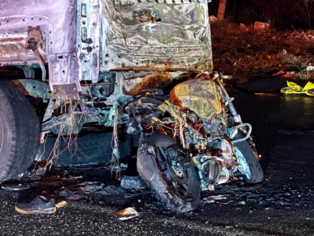 Las unidades terminaron calcinadas en Campeche