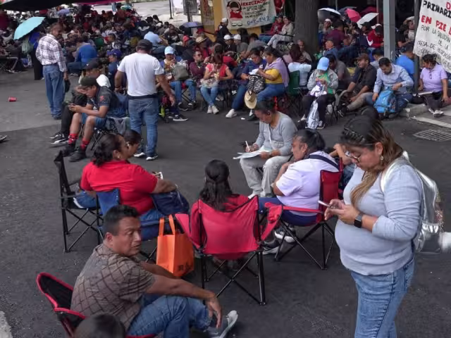 La convocatoria busca reactivar las mesas de trabajo para concretar el congelamiento de la edad de jubilación para los docentes