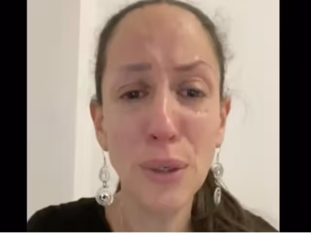 Sandra Mónica Decasper Chacón, denunció ser víctima de violencia por parte de su exesposo, el diplomático Norberto Ariel Martins Mogo