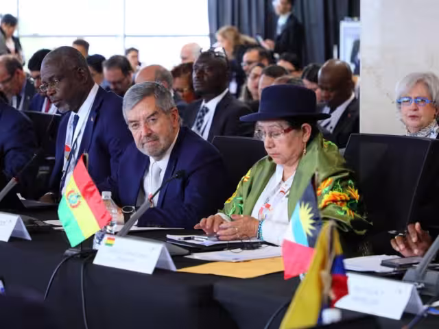 Juan Ramón de la Fuente, secretario de Relaciones Exteriores (centro)