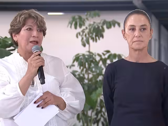 Delfina Gómez, gobernadora del Estado de México, junto a la presidenta de México, Claudia Sheinbaum Pardo