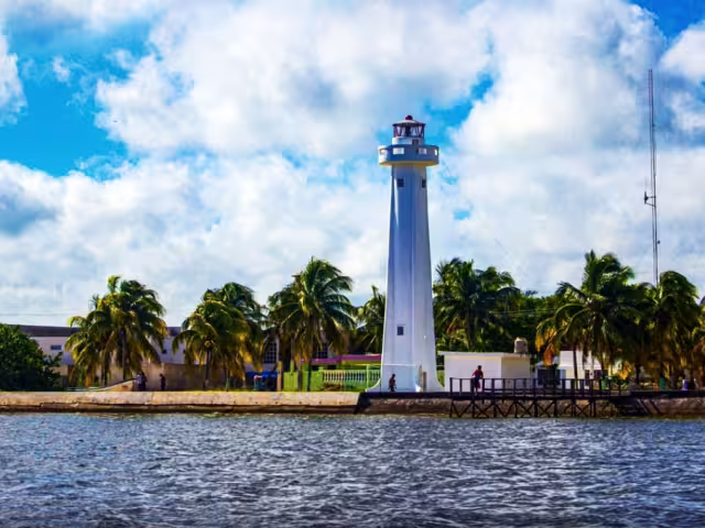 Dzilam de Bravo fue uno de los puertos más importantes, pues ahí donde Francisco de Montejo desembarcó para iniciar su conquista 