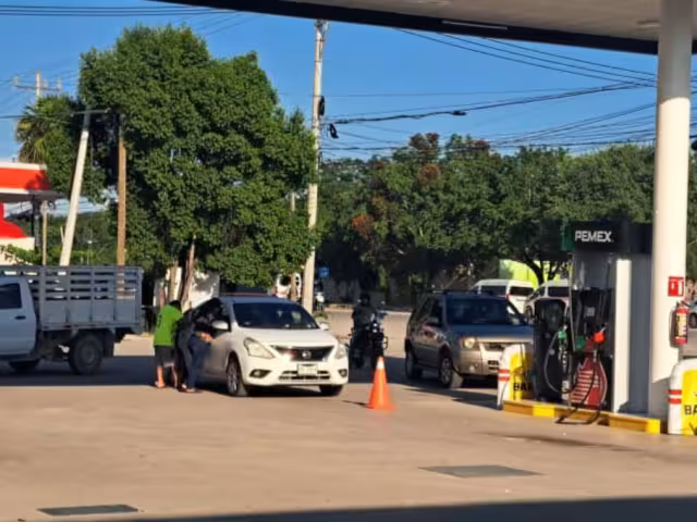 Apagón masivo en la península de Yucatán afecta servicios, comercios y transporte
