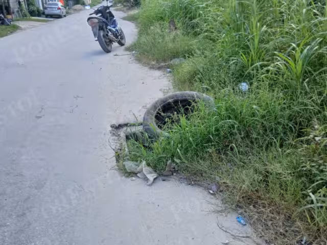Vecinos de la colonia Morelos en Escárcega denunciaron un registro pluvial sin tapa que representa peligro para peatones y conductores.