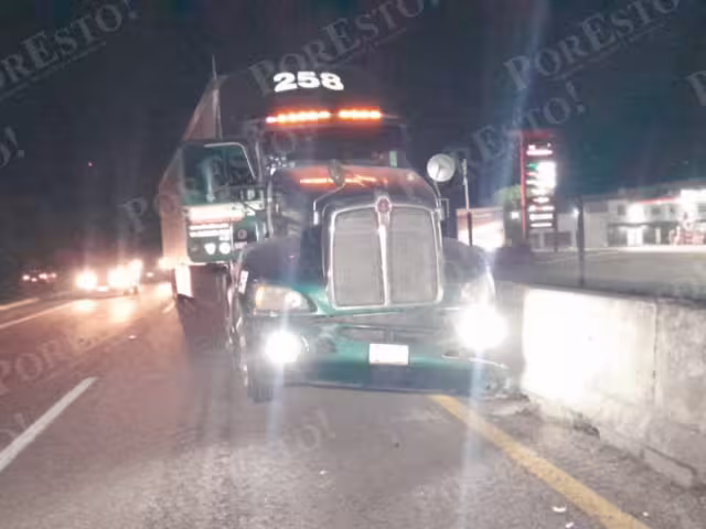 Fuerte accidente en la carretera Mérida–Campeche deja cuantiosos daños materiales