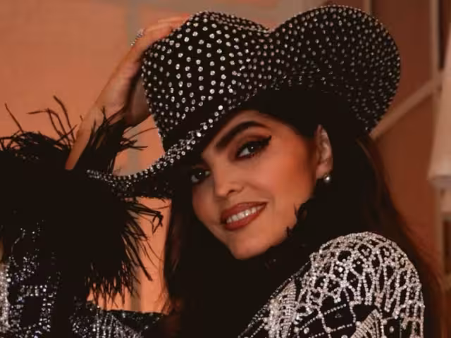 Ana Bárbara aparece en silla de ruedas tras sufrir un fuerte accidente