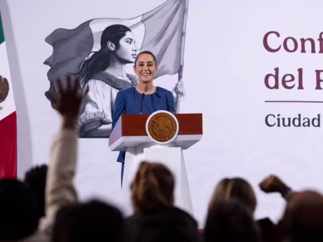 Sheinbaum calificó el encuentro con consejeros del INE, como “una muy buena reunión”