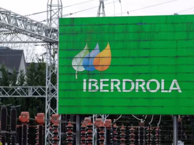 La presidenta Claudia Sheinbaum detalló que los activos de Iberdrola en México han sido adquiridos por Cox