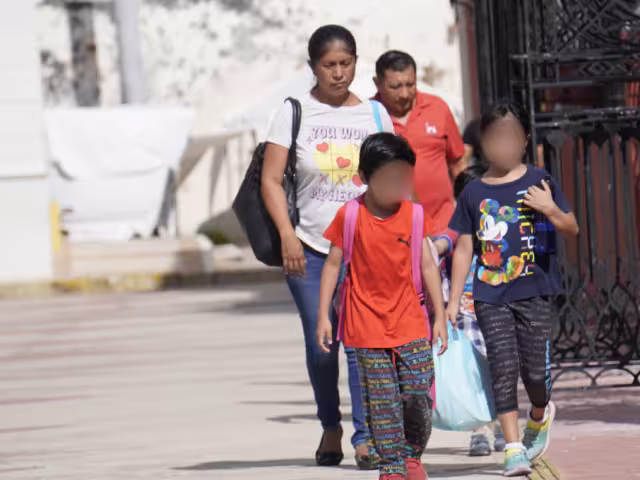 Programa Kanán Paalaló’ob capacita sobre el buen manejo de alimentos.