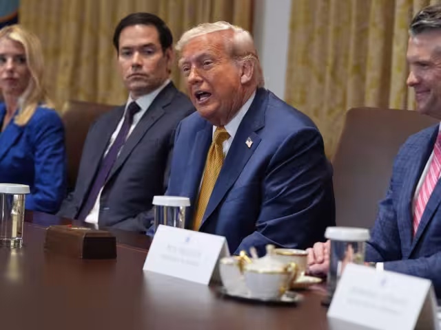 El presidente Donald Trump reiteró que su administración está comprometida con recuperar empleos industriales