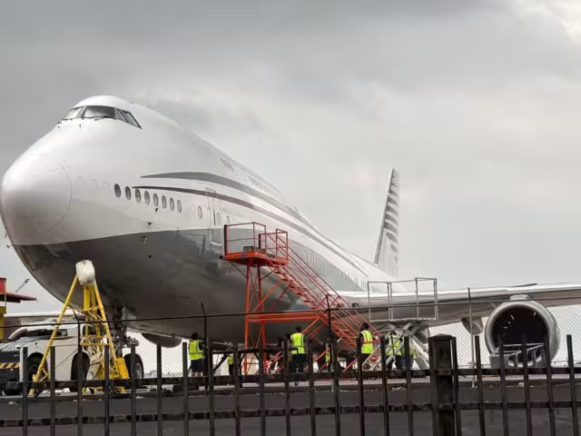 Convertir el lujoso avión catarí en una plataforma presidencial segura podría requerir hasta dos años y cientos de millones de dólares
