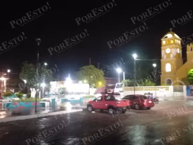 Vecinos de Emiliano Zapata exigen a CFE renovar cables eléctricos