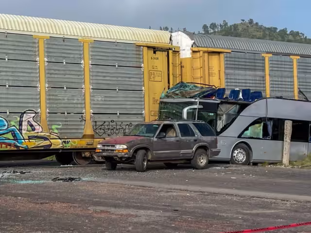 De acuerdo con los reportes preliminares, el saldo es de ocho personas fallecidas