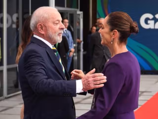 La presidneta de México, Claudia Sheinbaum fue recibida por su homólogo brasileño y anfitrión a la reunión de la Cumbre del G20
