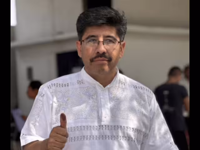 El abogado oaxaqueño Hugo Aguilar Ortiz suma 4 milones 952 mil 922 sufragios, lo que le permite mantenerse en la delantera
