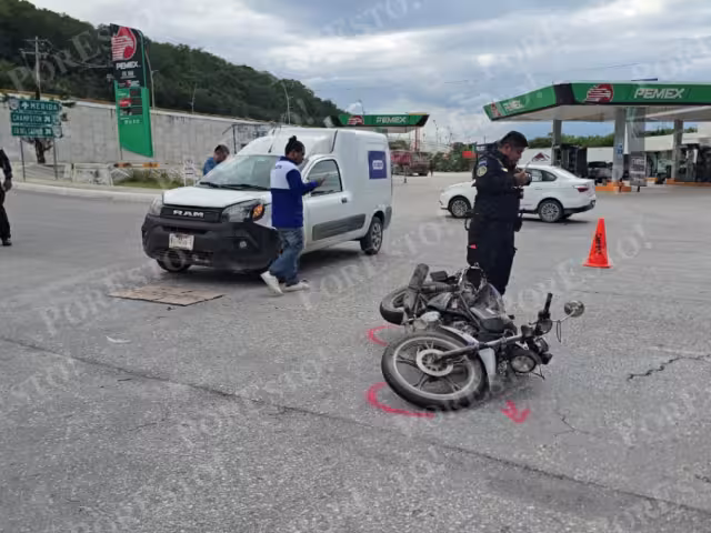 Cruz Roja atiende a herido tras accidente en Periférico Pablo García