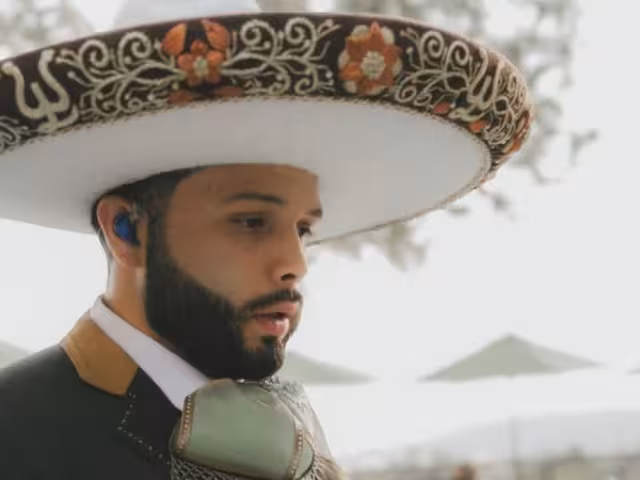 Leonardo Aguilar confiesa el consejo que Nodal le dio para componer su música