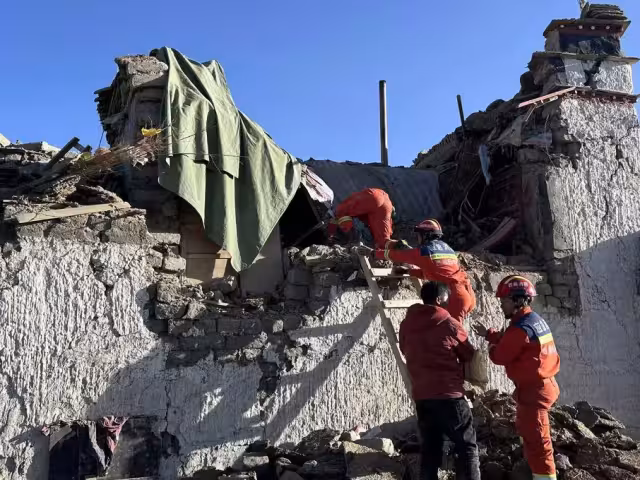 El temblor también se sintió en zonas de Nepal y varios estados del norte de la India