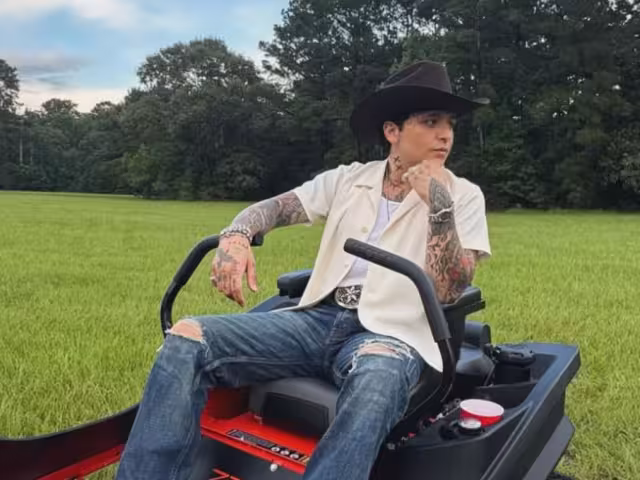 Christian Nodal revela si va a luchar para que su hija viva con él y Ángela Aguilar