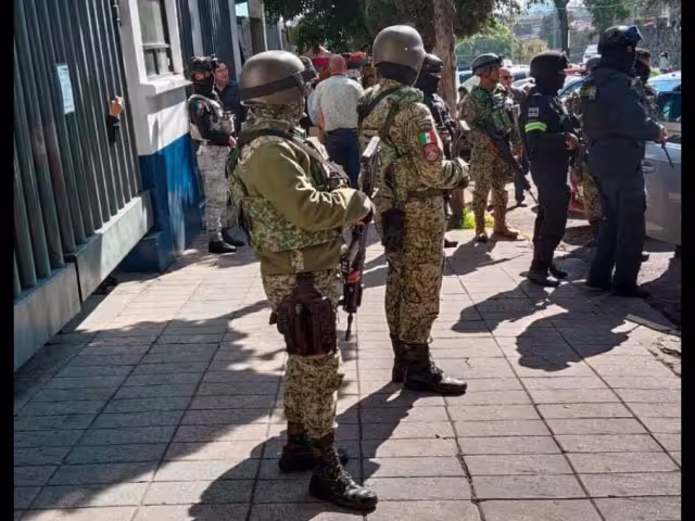 En el Estado de México se lleva un gran operativo para detener a mandos policiales y autoridades vinculados al crimen organizado