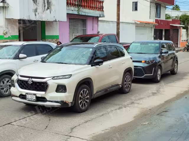 Una conductora distraída provocó un choque por alcance en la colonia Cuauhtémoc, en Campeche.