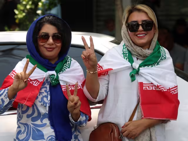 El término “árabe” hace referencia a pueblos originarios de la península arábiga