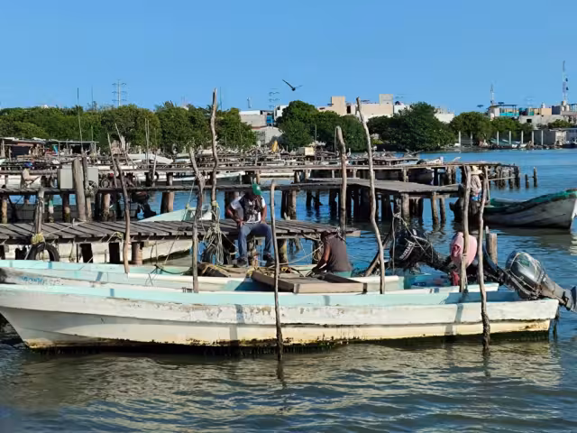 Líderes pesqueros exigen a PEMEX entrega de recursos prometidos para 2025