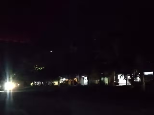 En penumbras 10 calles de Chetumal, falta de alumbrado público afecta a más de 200 capitalinos; temen por su seguridad y por accidentes en zonas de tráfico