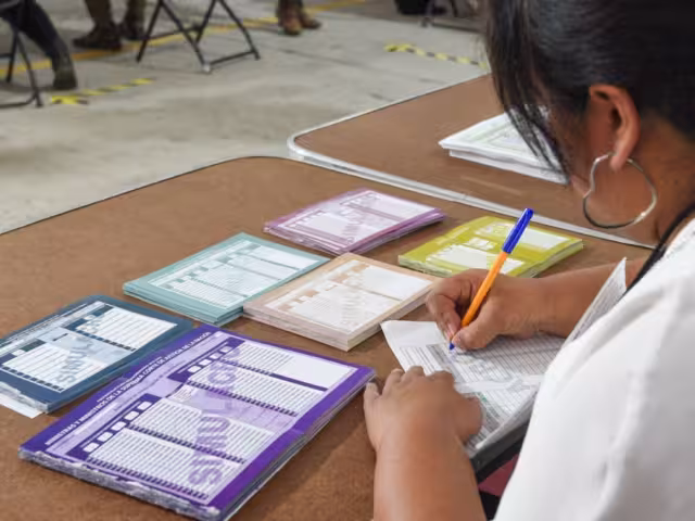 Funcionarios de casilla y observadores electorales colaborarán para garantizar la legitimidad de los resultados