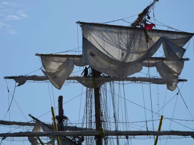 Las autoridades de EU han recibido la autorización necesaria por parte de las Fuerzas Armadas mexicanas para subir al Buque Escuela Cuauhtémoc