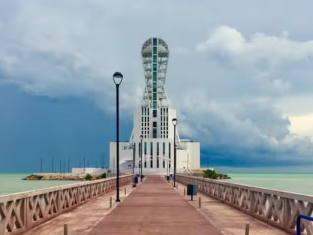 Reportan cierre de la megaescultura de Chetumal