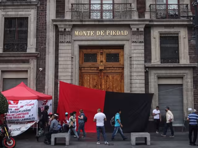 La institución informó que su servicio está suspendido temporalmente y pidió a los clientes estar pendientes de su reactivación