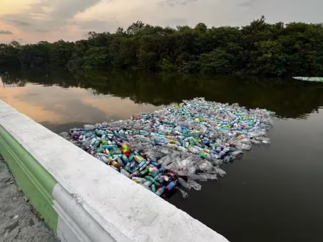 Juez federal ordena suspensión de vertimiento de aguas sin tratar en La Caleta