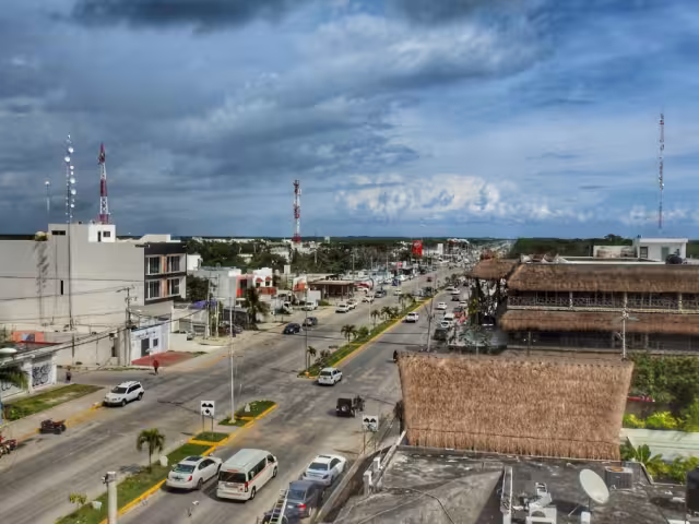 Sin mediar palabra, los sicarios dispararon contra ellos en repetidas ocasiones en la colonia Maya, en Tulum