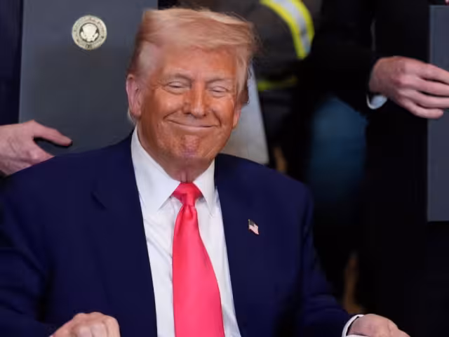 Donald Trump dijo que los cárteles controlan el país.