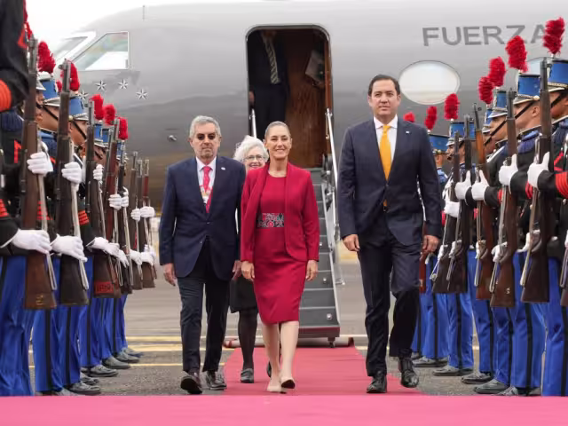 La presidenta de México llegó esta mañana a Tegucigalpa, para participar en la IX Cumbre de la CELAC en Honduras