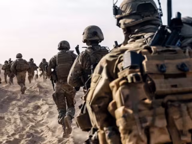 Inteligencia ucraniana reporta que Rusia ha movilizado más de 7 mil soldados norcoreanos armados hacia la frontera con Ucrania