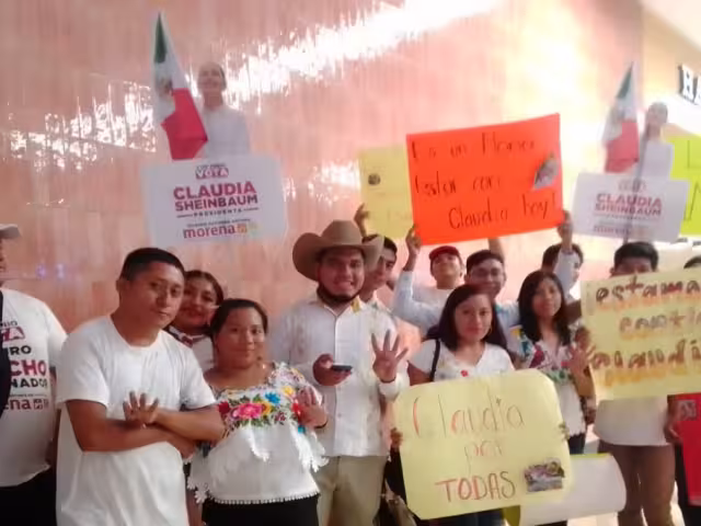 Con pancartas de apoyo recibieron a Claudia Sheinbaum en Mérida