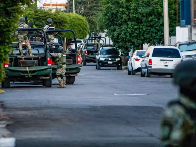 Las autoridades continúan monitoreando la situación en la ciudad y no han descartado la posibilidad de nuevos operativos