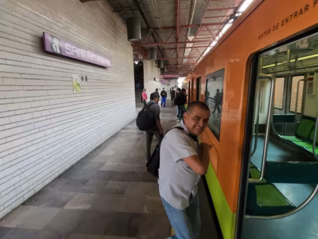 Las vías que van de Pantitlán a La Paz funcionan con normalidad gracias al operativo #Tlaloque y al apoyo de las brigadas de limpieza