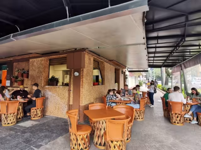 INEGI señala que la industria cayó 1.5 por ciento, con un fuerte impacto en las manufacturas