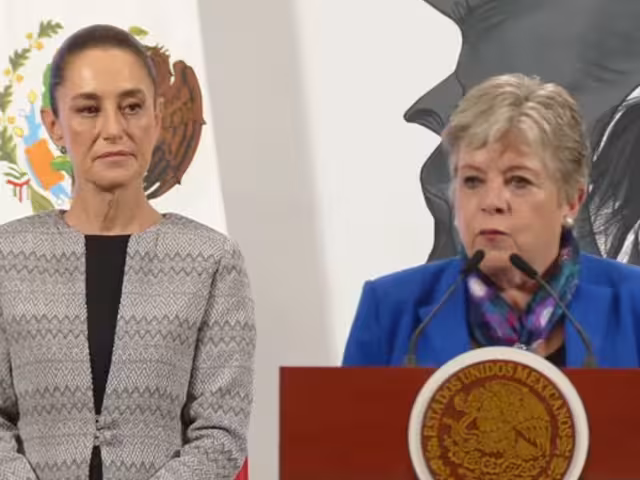 Claudia Sheinbaum Pardo, presidenta de México y Alicia Bárcena Ibarra, secretaria de Medio Ambiente
