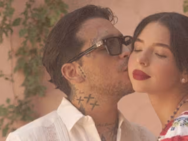 Ángela Aguilar y Christian Nodal presumen su amor con atuendo mexicano