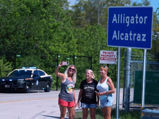 El recinto tiene capacidad para albergar hasta 5 mil migrantes