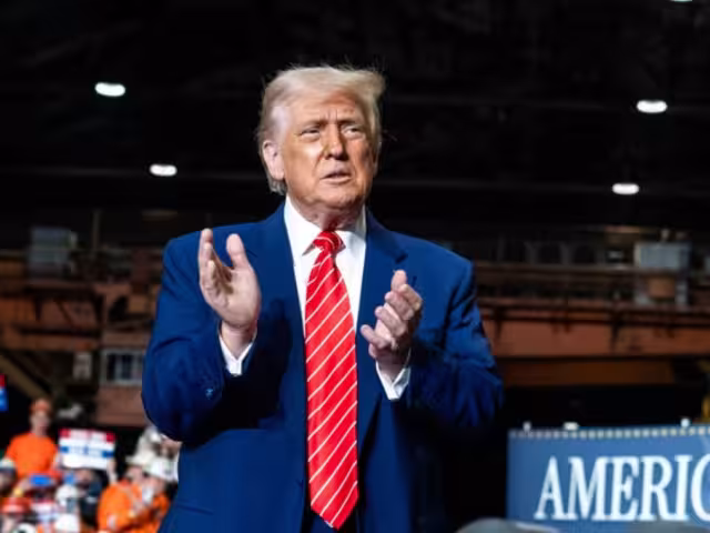 Donald Trump canceló las negociaciones comerciales con Canadá, tras la publicación de una anuncio contra los aranceles