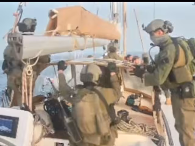 Las interceptaciones desataron protestas en diversas ciudades del mundo